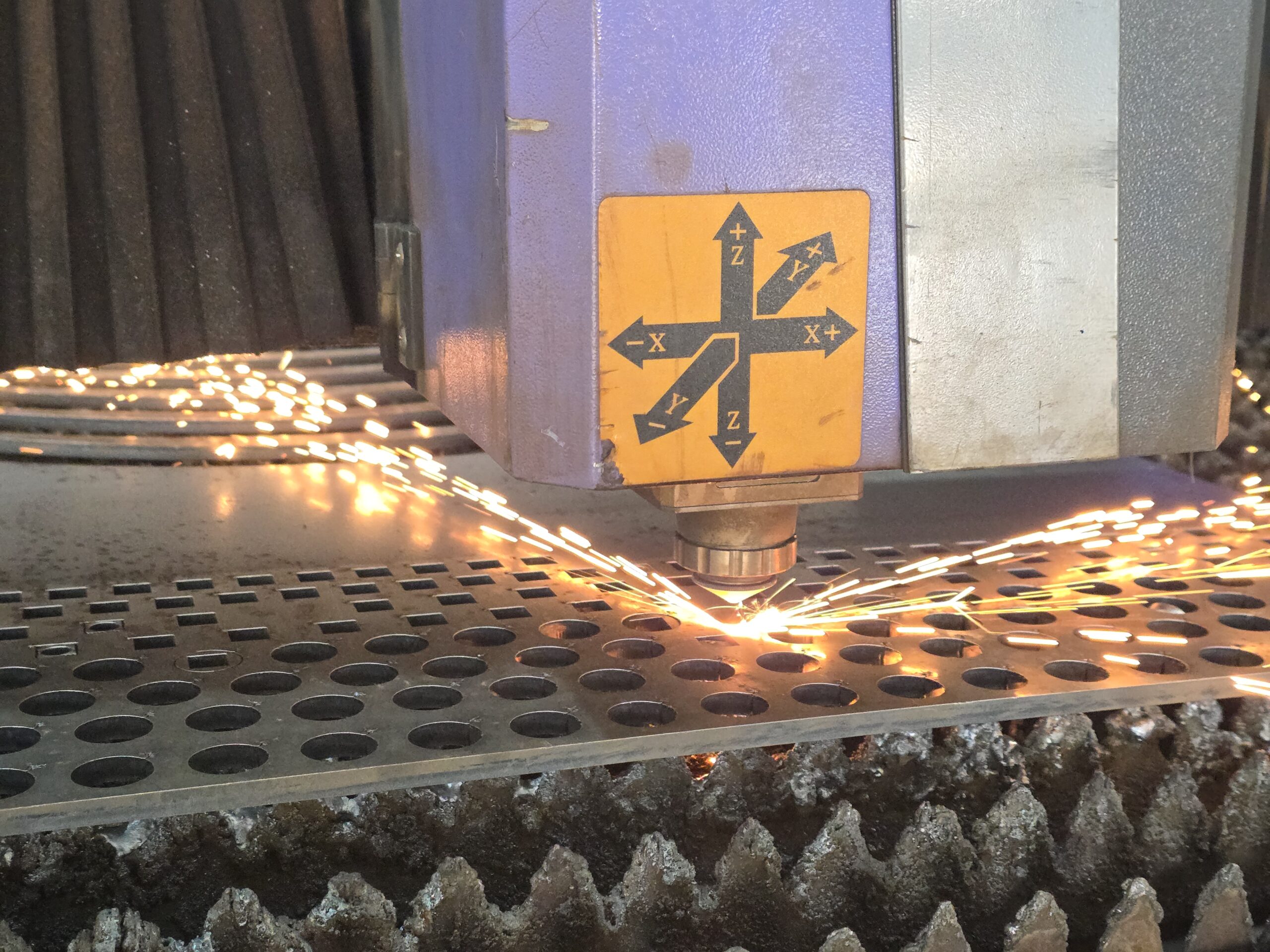 Corte a laser para automação industrial — Chapa Certa Sete Lagoas MG